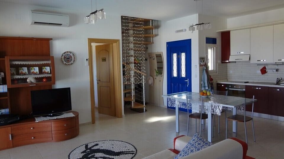 Deluxe Villa | Living area