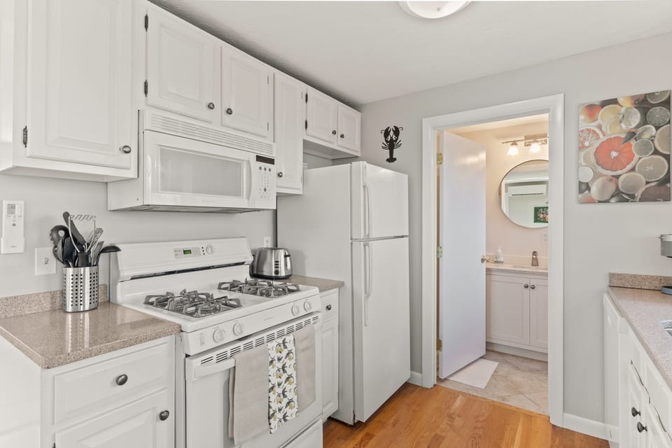 Kitchen (not pictured new stainless fridge and gas range)