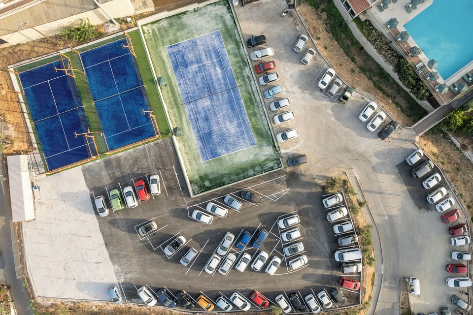 Tennis court