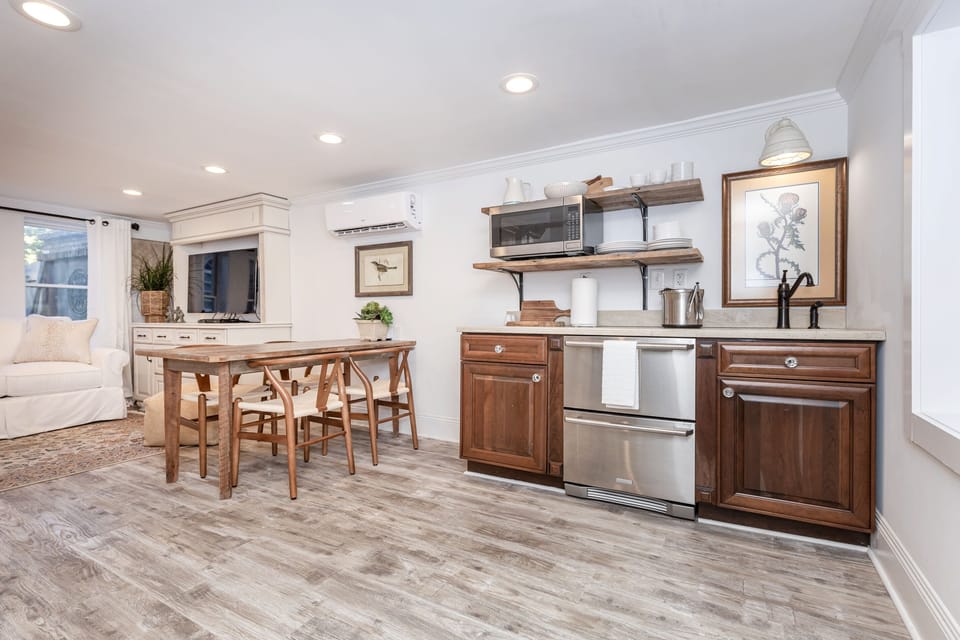 Kitchen and dining table