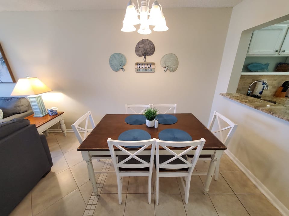 Condo, Multiple Beds, Balcony, Beach View (Summerhouse 433) | Dining