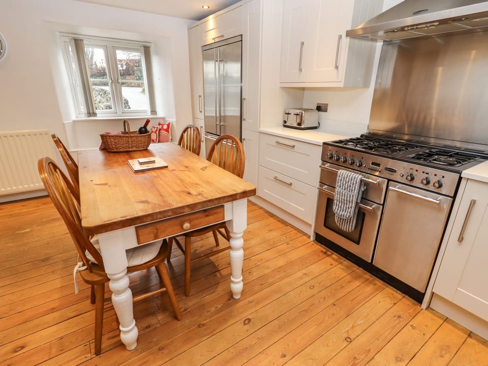 Fridge, dishwasher, electric kettle, toaster