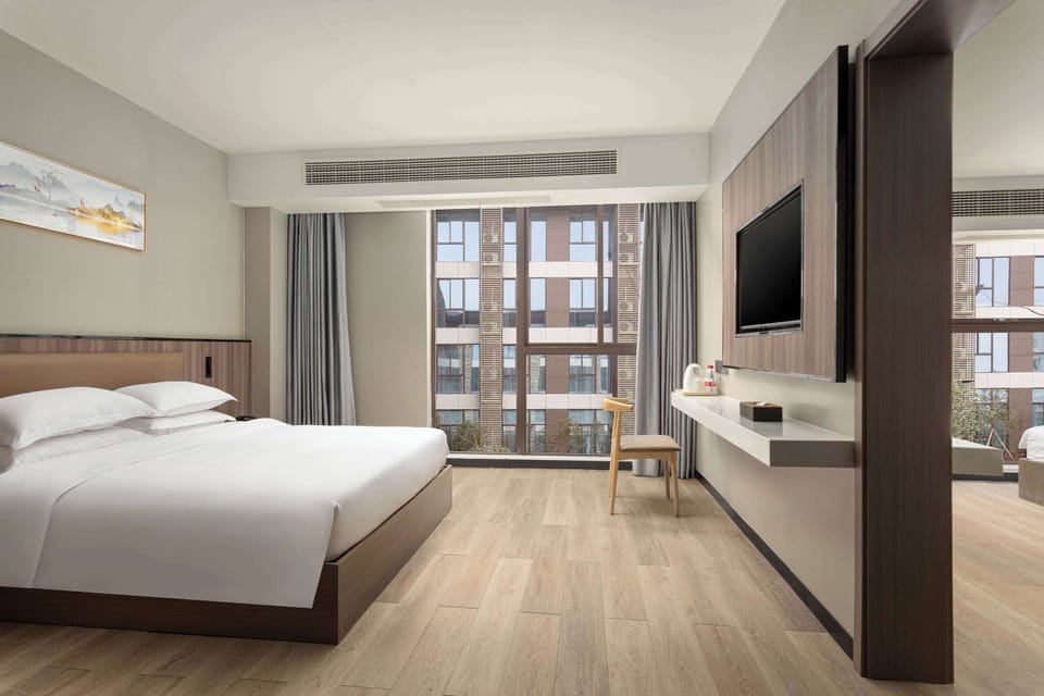 Family Suite, 1 King Bed, Non Smoking
