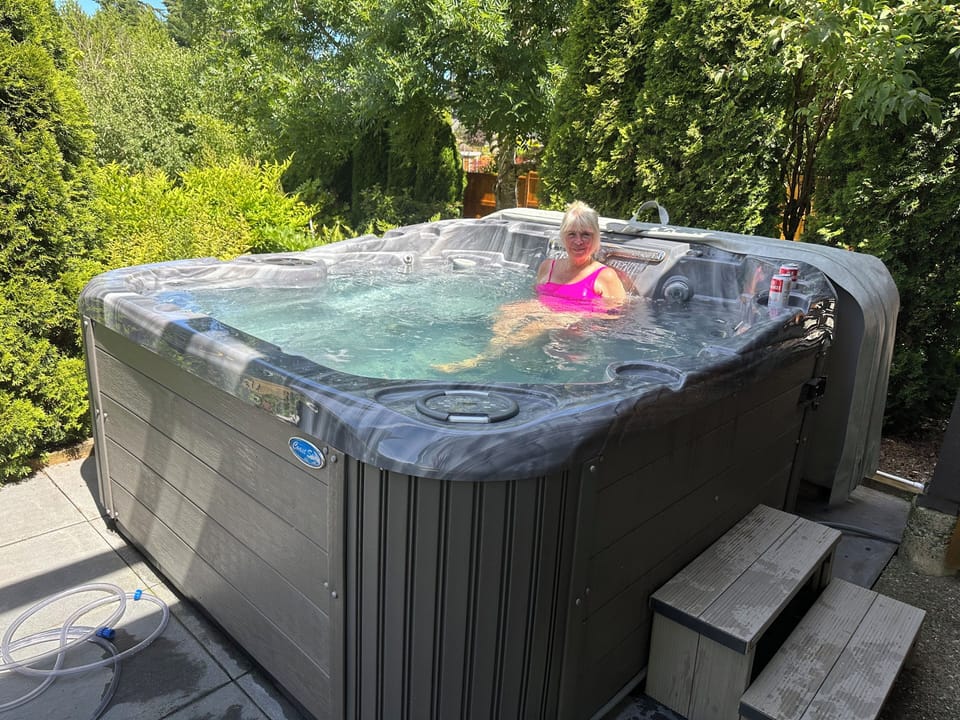 Six person hot tub.