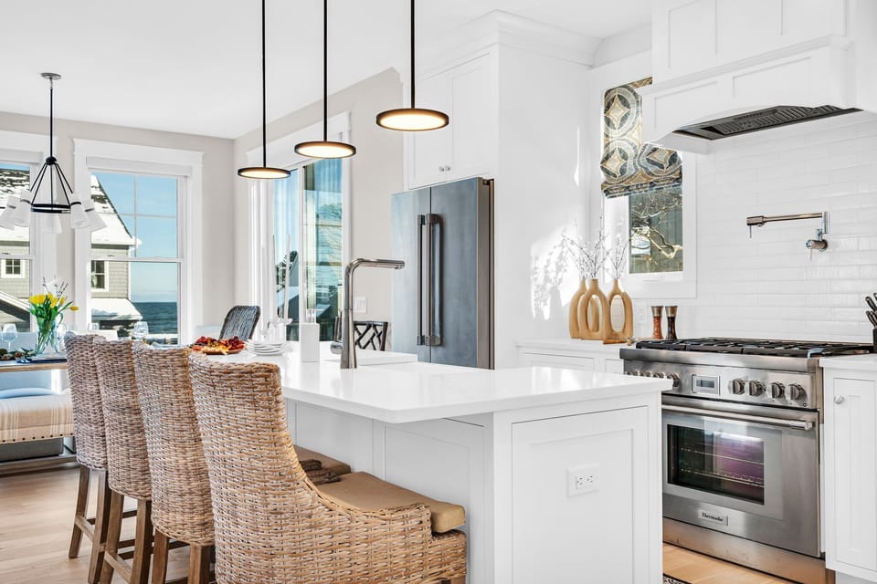 The kitchen island is the perfect spot to enjoy your favorite apps and drinks!