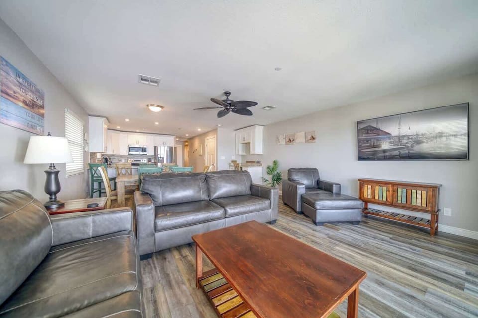 A Living Room Designed for Maximum Relaxation and Enjoyment