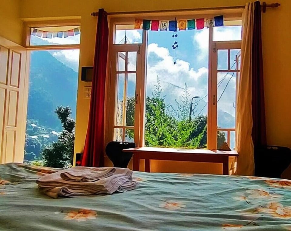 Executive Double Room | Desk, free WiFi