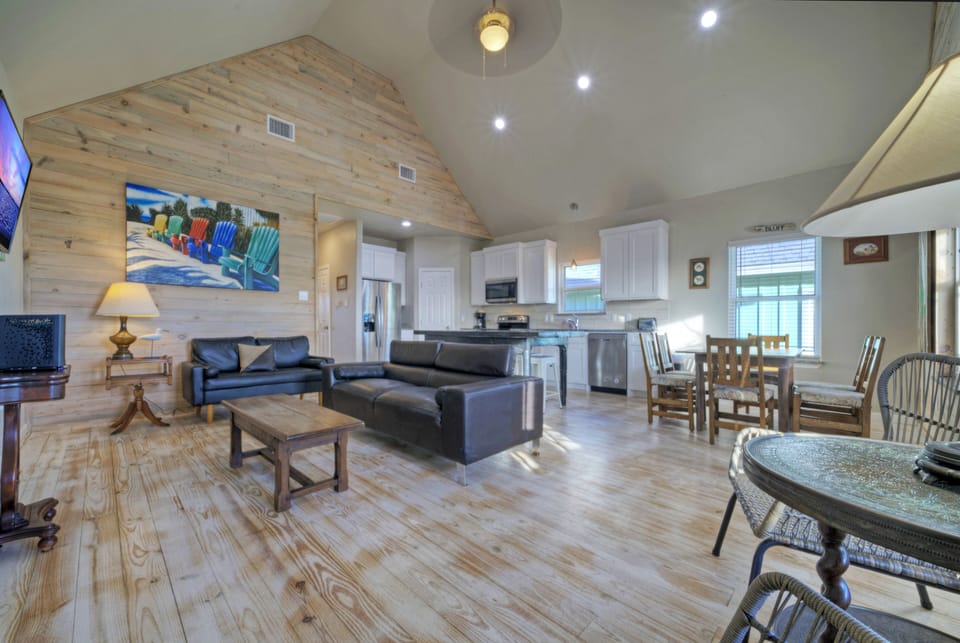 Open floor plan.