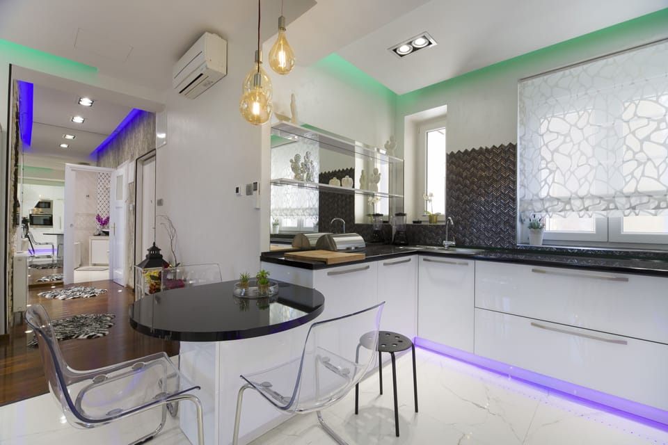 Apartment | Private kitchen | Fridge, microwave, oven, stovetop