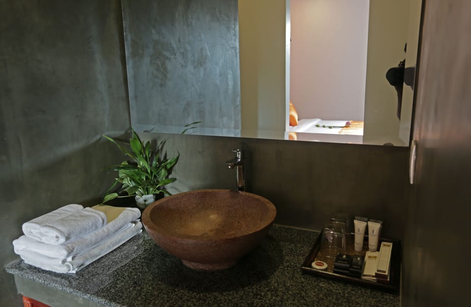 Deluxe Double Room, 1 Bedroom | Desk, free WiFi, bed sheets