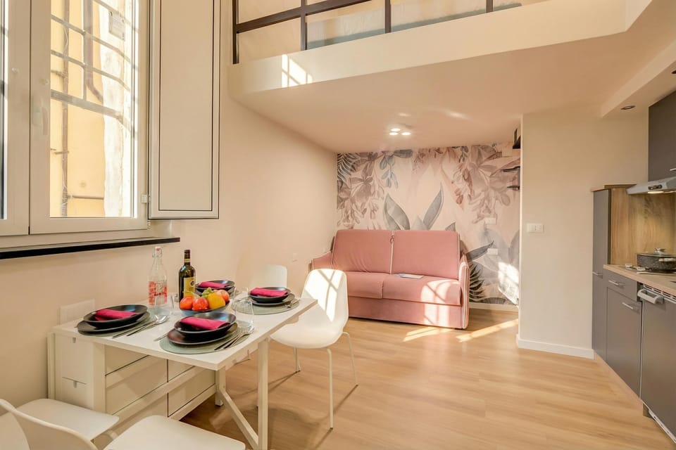 Family Apartment, Multiple Bedrooms (Old Town Maison - City Center) | Dining