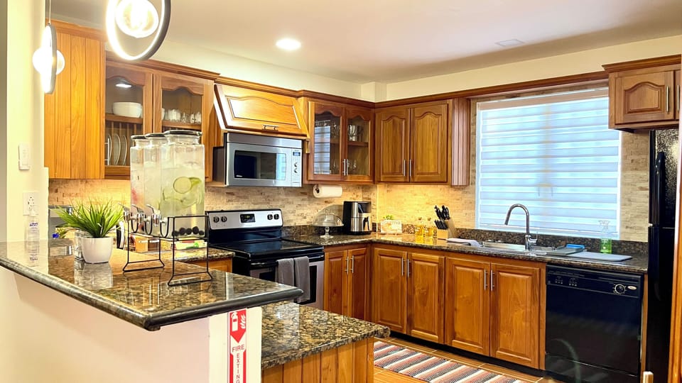This fully equipped kitchen is a chef or the chef-of-the-family delight. From air-fryer to electrical whisk. 
