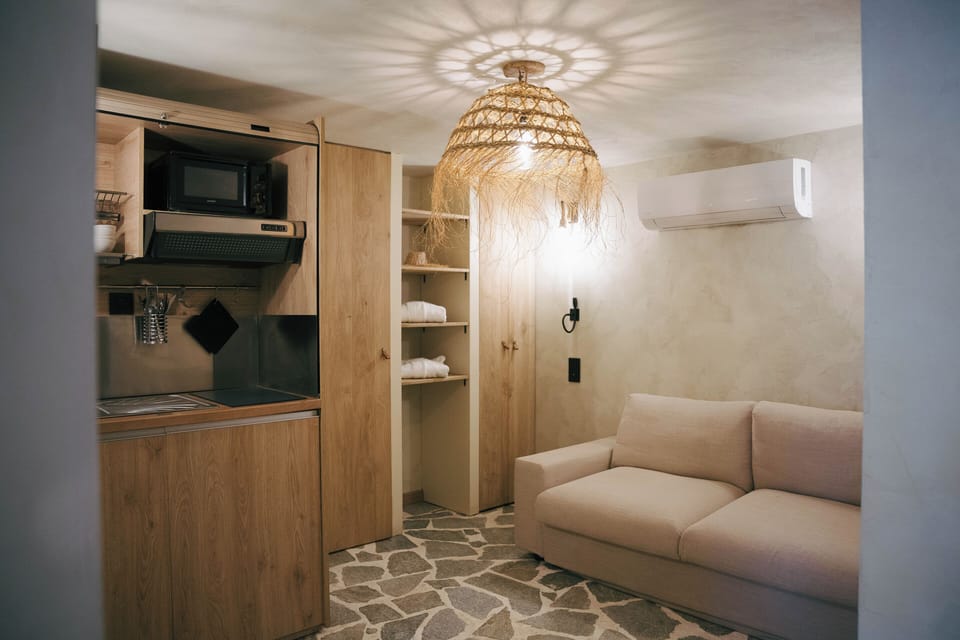 Superior Room | In-room safe, soundproofing, free WiFi, bed sheets