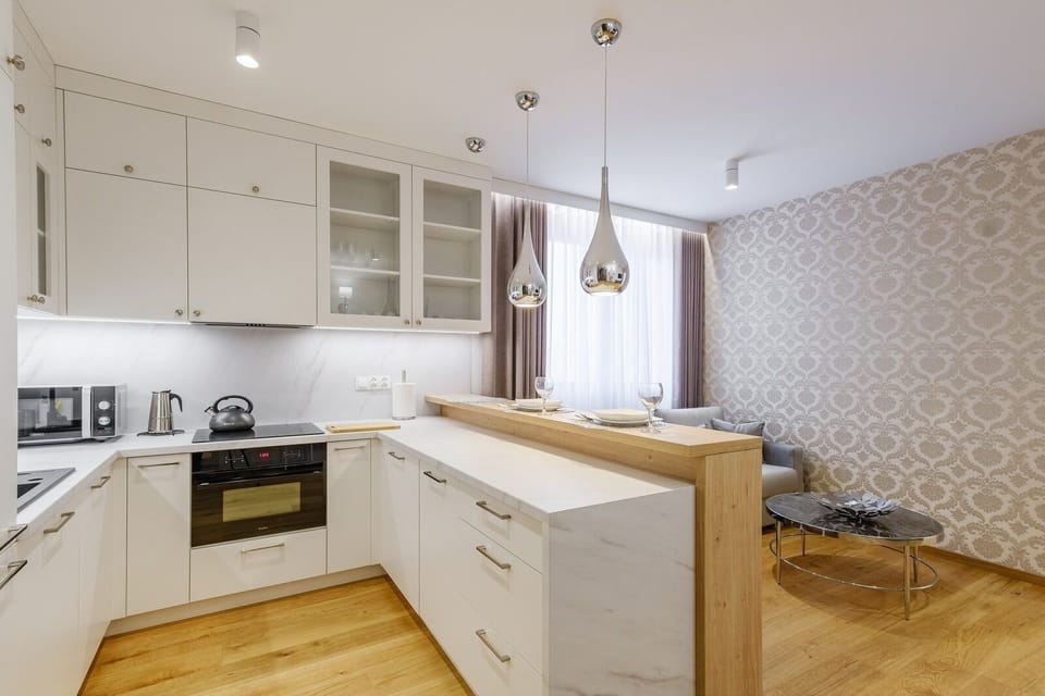 Comfort Apartment | Private kitchen | Fridge, microwave, oven, stovetop