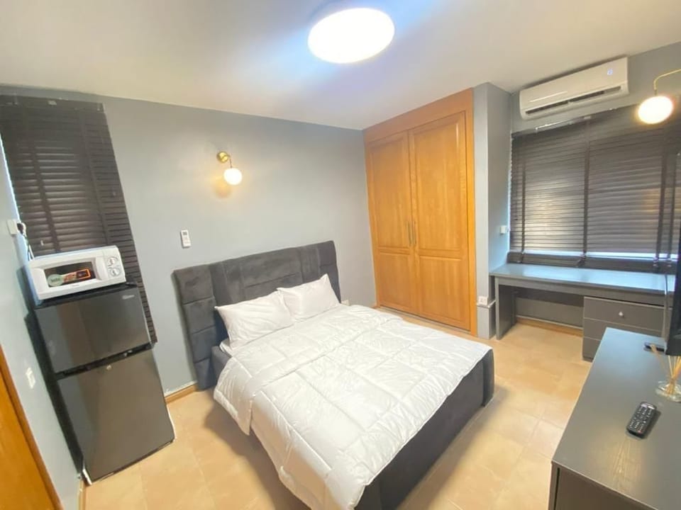 Soundproofing, iron/ironing board, free WiFi