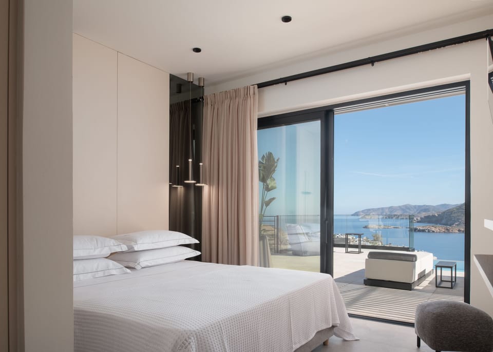 Sublime bedroom settings. 
