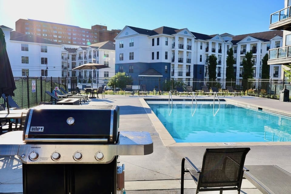 Weber Gas Grill, Gas Fire-Pit & POOL!