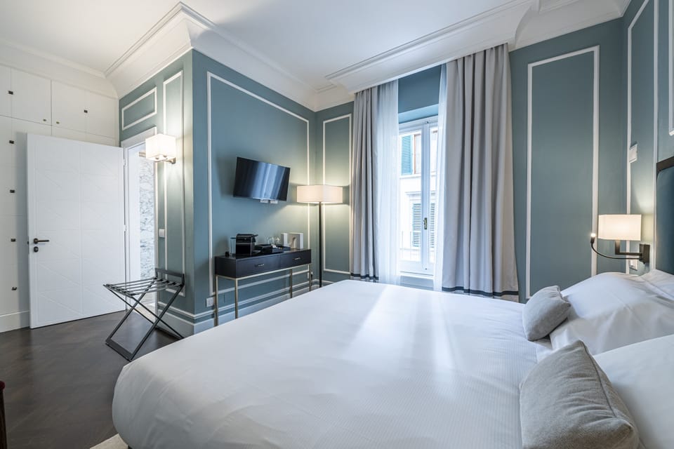 Standard Room | Minibar, in-room safe, desk, free WiFi