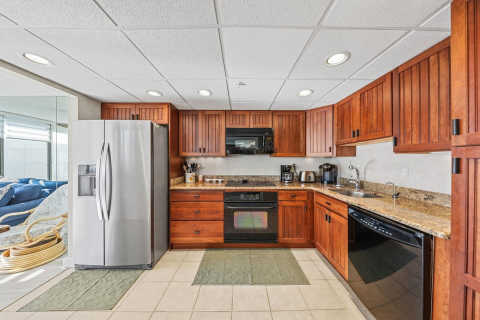 Well-Stocked Kitchen with all you need to make mealtime an ocean breeze.