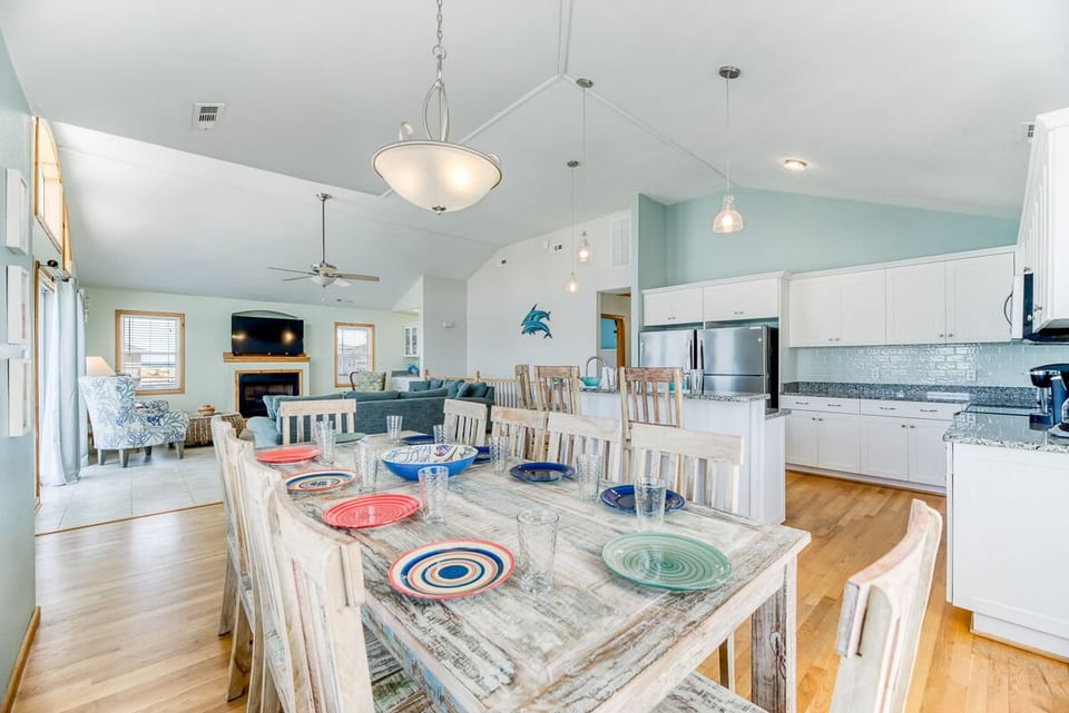 Top Level Dining Area