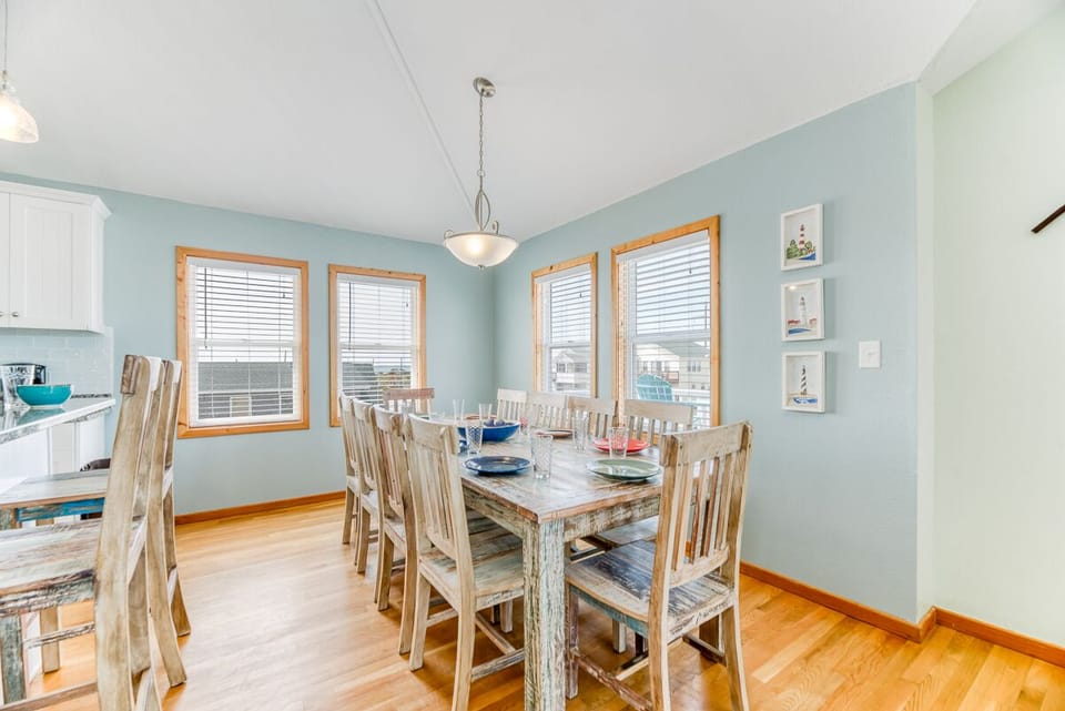 Top Level Dining Area