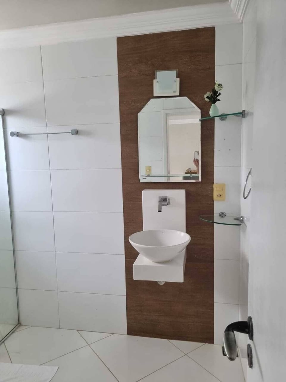 Standard Room | Bathroom | Shower, hair dryer, towels, soap