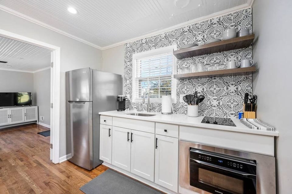 House | 1 bedroom, iron/ironing board, Internet