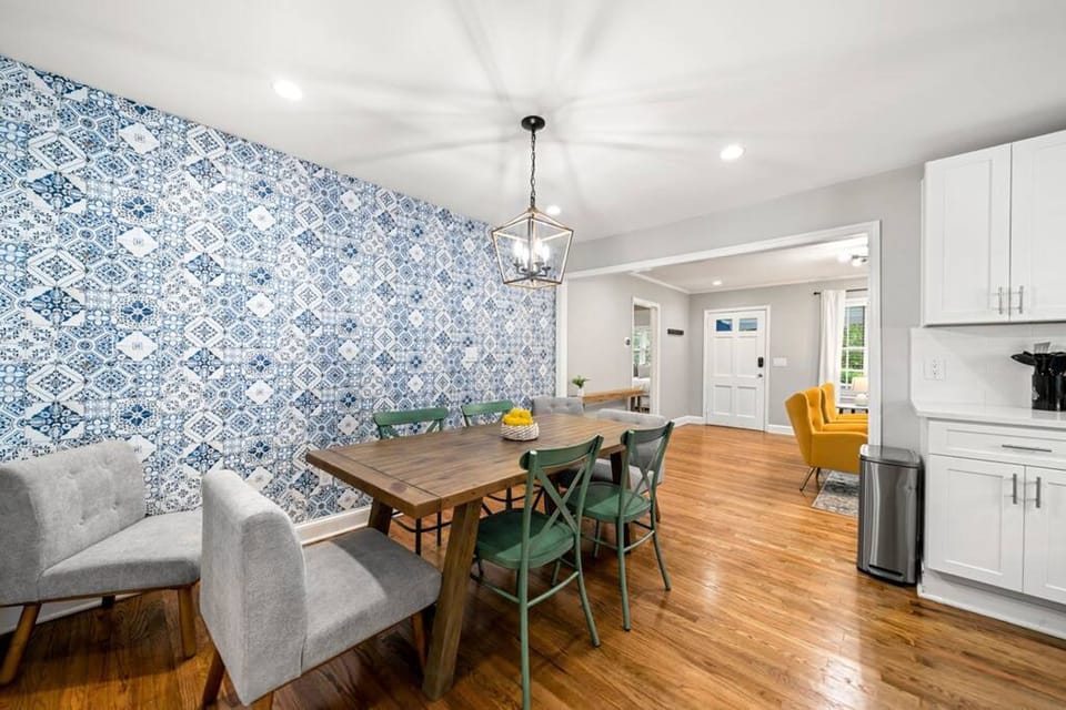House | 3 bedrooms, iron/ironing board, Internet