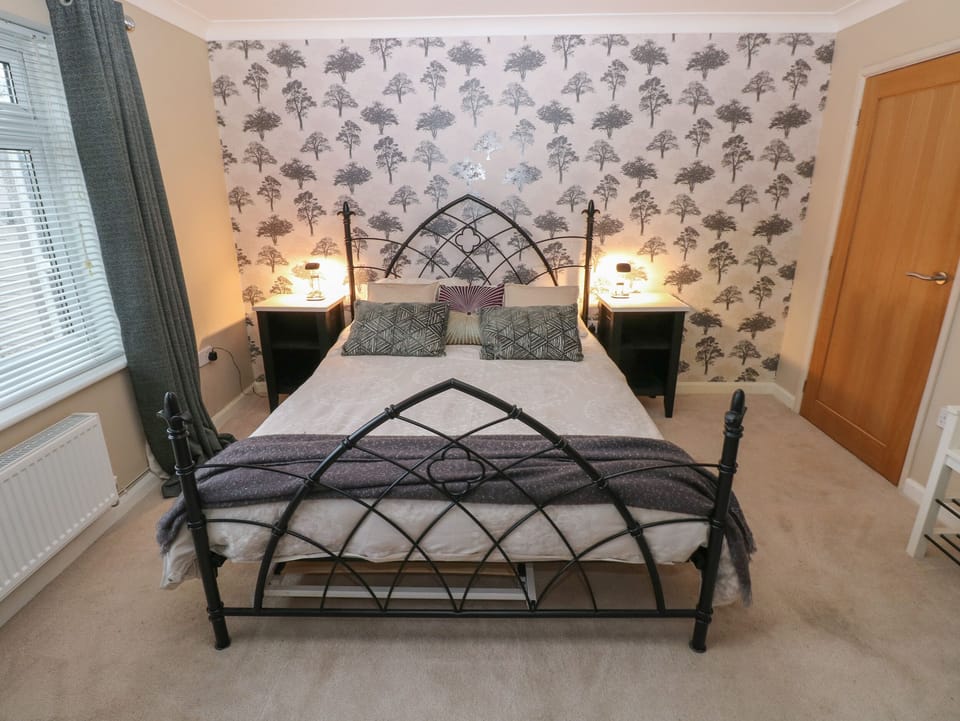 1 bedroom, individually decorated, individually furnished, free WiFi