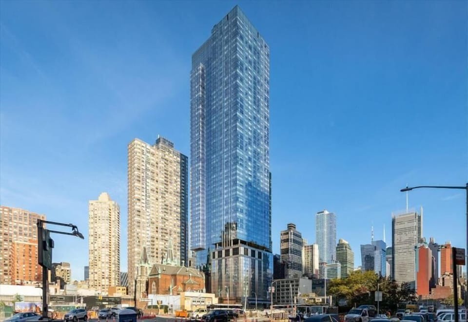 Midtown West New York 1 Bedroom Building Exterior