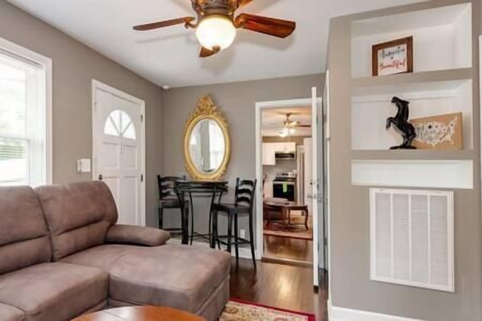 Living Room (3)