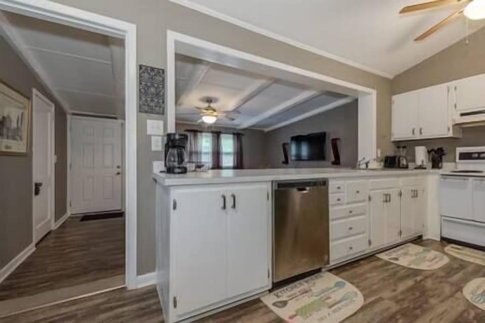 Kitchen (2)