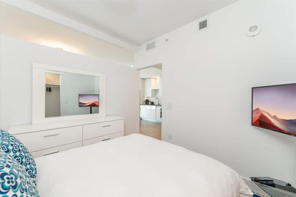 Miami Studio Bedroom