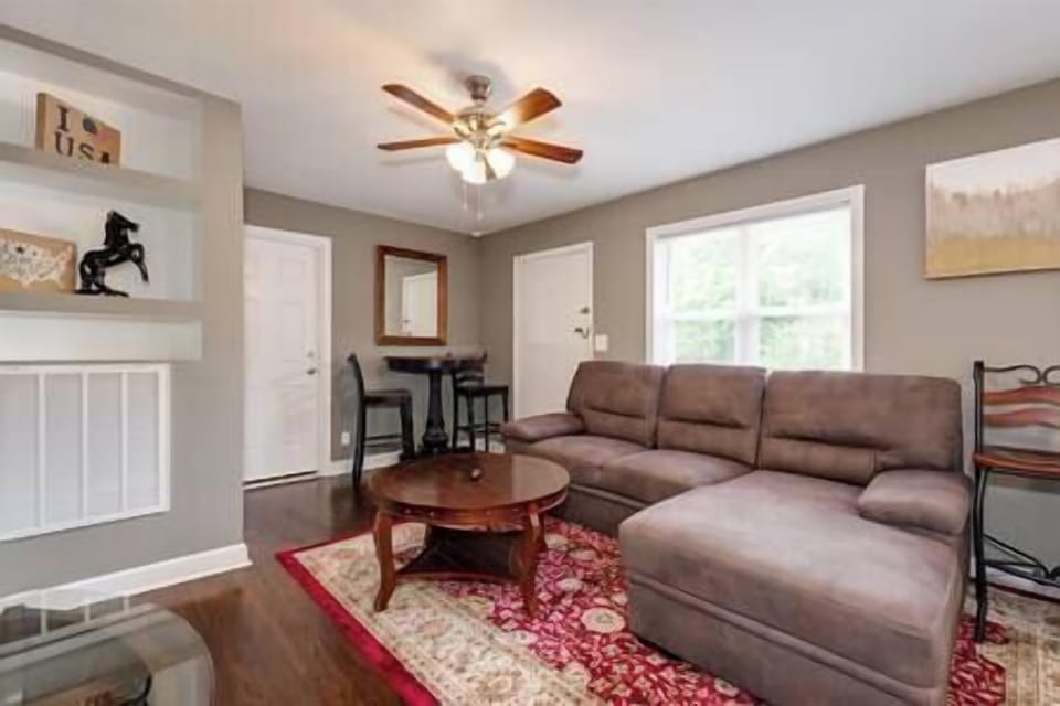 Living Room (3)
