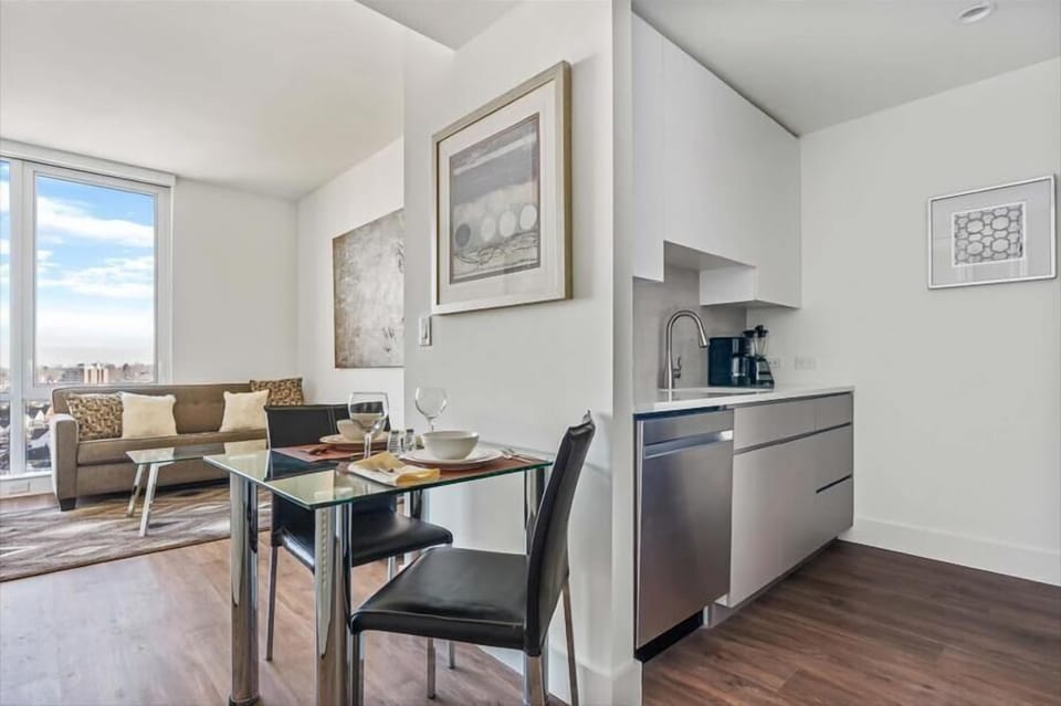 Studio Apartment Photos 1515 Continuum 57