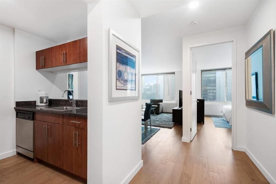 Midtown West New York 2 Bedroom Kitchen