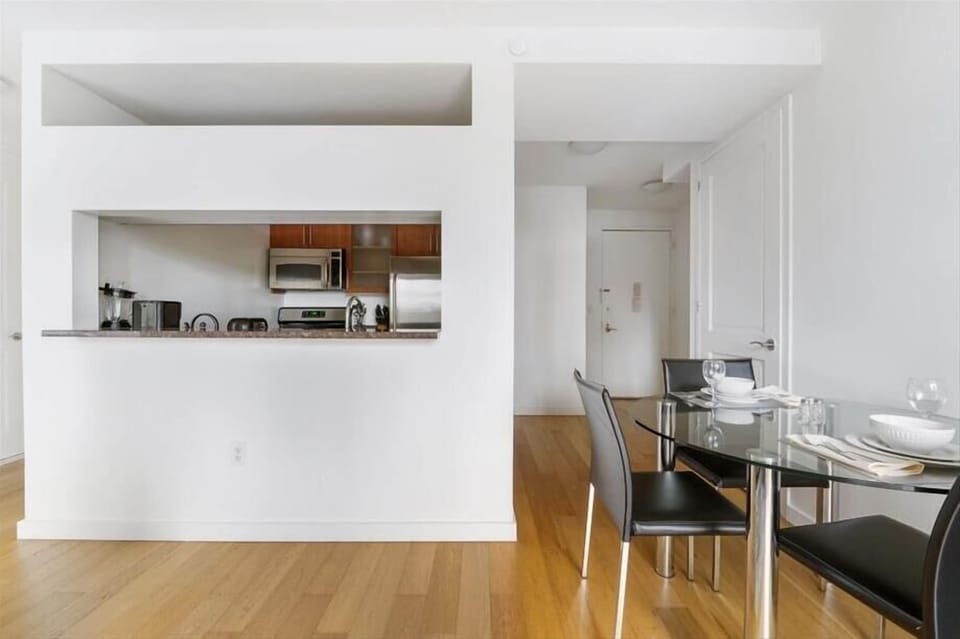 Professional Photos 1BR 43J - Temp 2BR