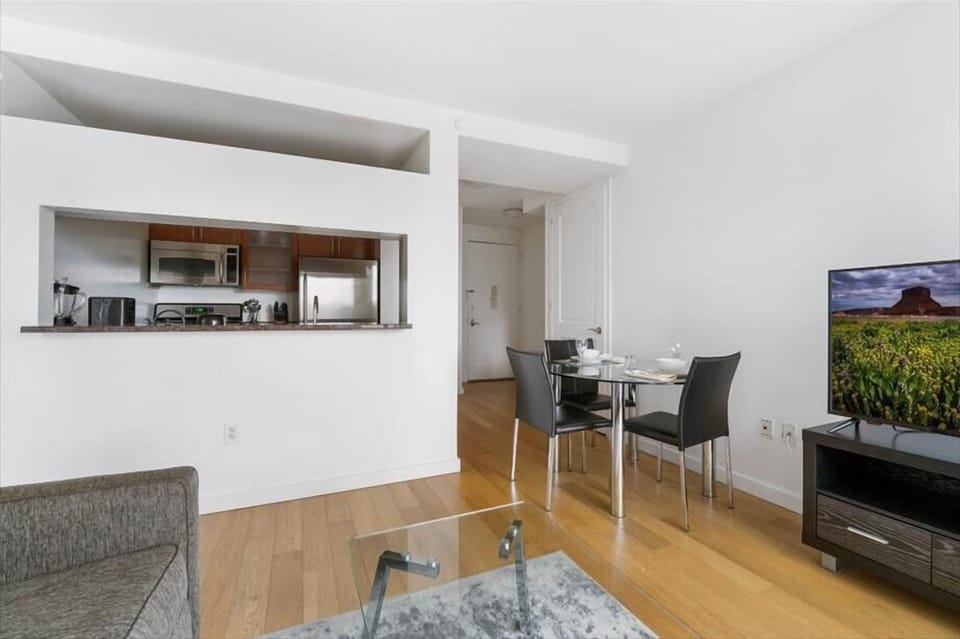 Professional Photos 1BR 43J - Temp 2BR