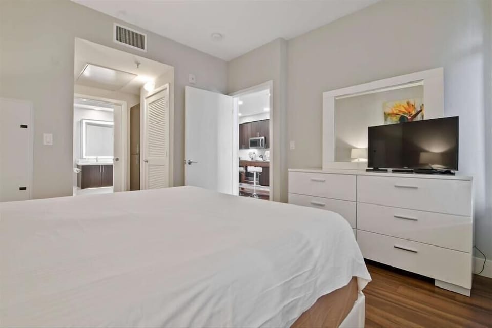 Sunnyvale/Mountain View/Cupertino Mountain View 2 Bedroom Bedroom