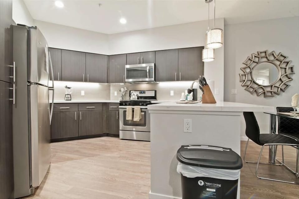 Seaport/South Boston Boston 1 Bedroom Kitchen