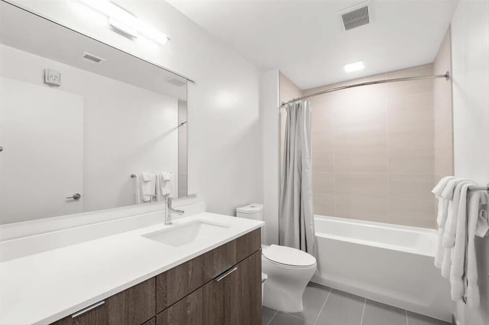 Noma Washington 2 Bed / 1 Bath Bathroom