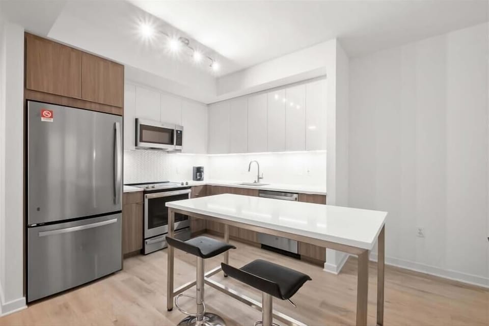 Noma Washington 2 Bed / 1 Bath Kitchen