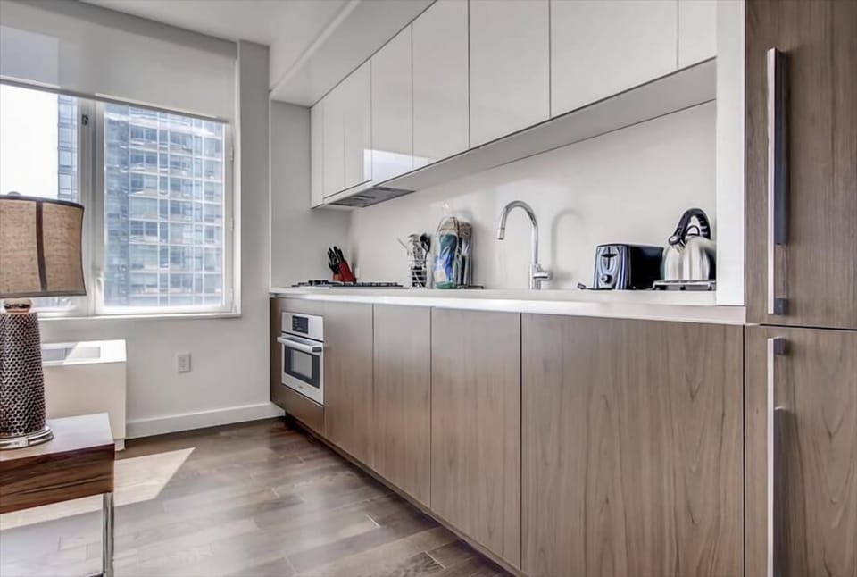 Midtown West New York 1 Bedroom Kitchen