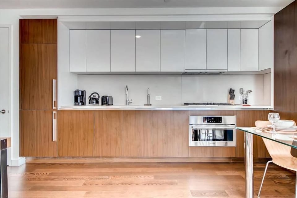 Midtown West New York 1 Bedroom Deluxe Kitchen