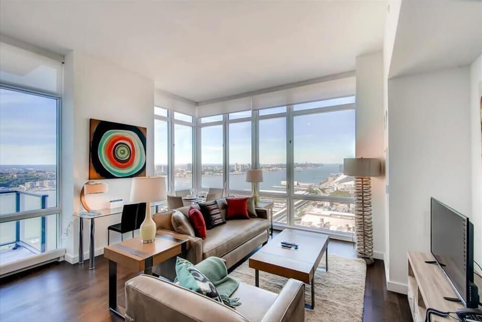 Midtown West New York 2 Bedroom Deluxe Living Room