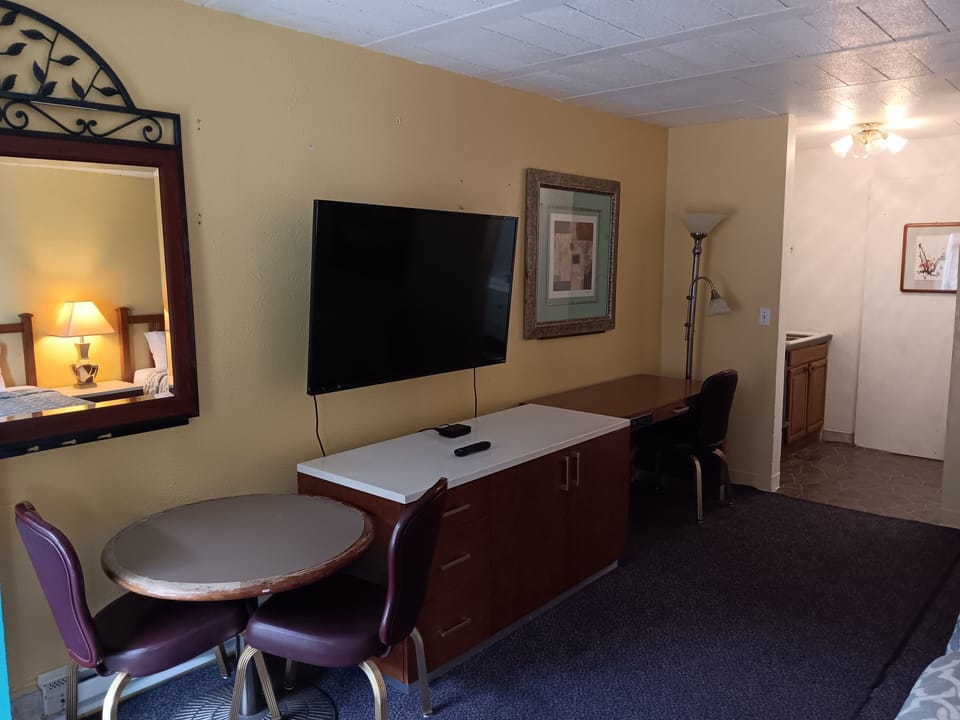 Standard Double Room Single Use, 2 Queen Beds | Rollaway beds, free WiFi, bed sheets