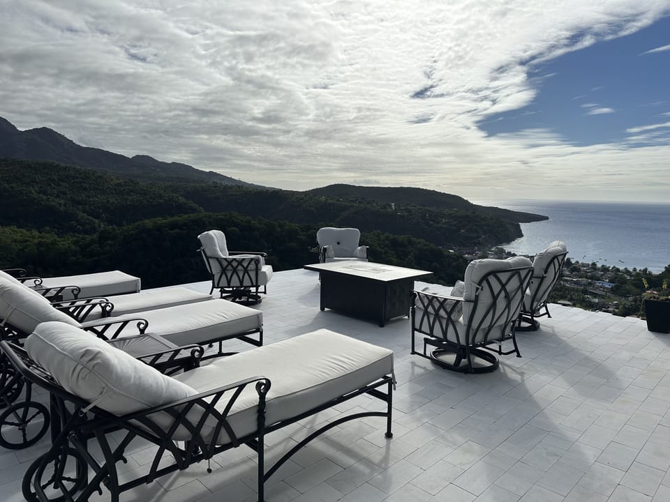 Sitting Area with Sea and Mountain View