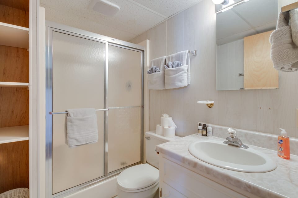 Full Bathroom | Lower Level