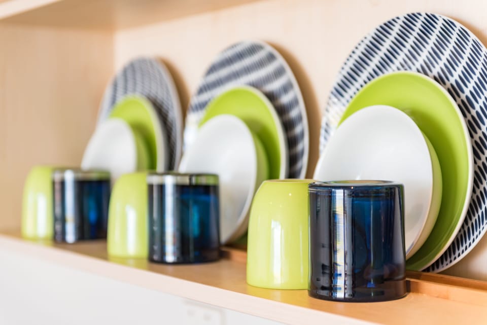 Full-size fridge, microwave, stovetop, coffee/tea maker