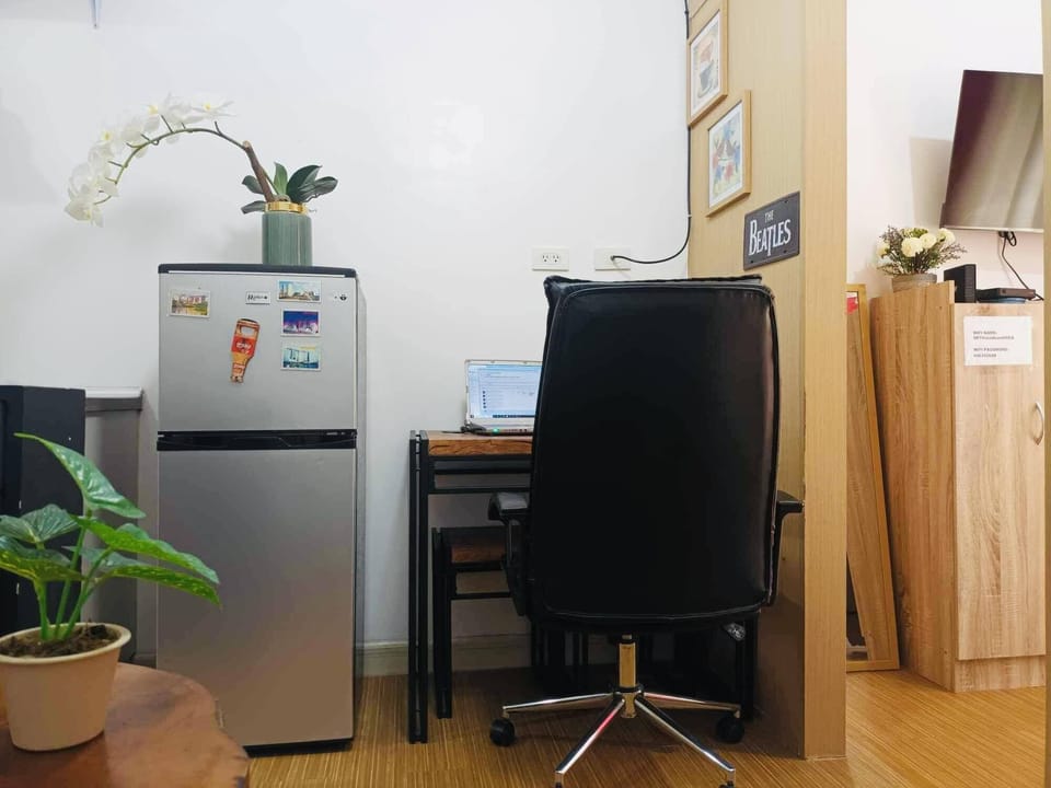 55-inch Smart TV with cable channels